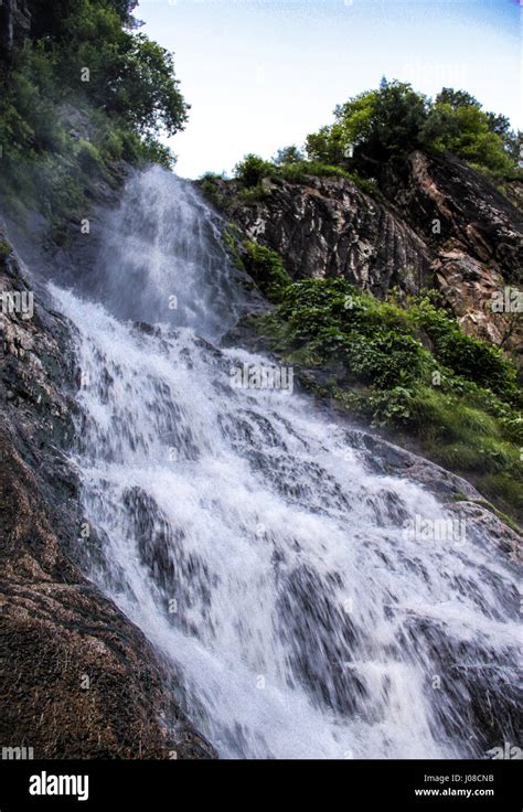 A Natural Walter fall in the Kashmir Stock Photo - Alamy