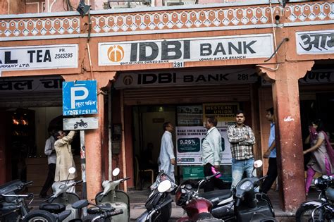 Idbi Bank Net Profit Jumps 46 To Rs 828 Crore In September Quarter