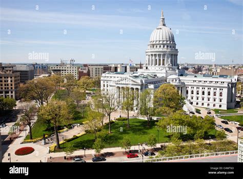 Usawisconsinmadisonstate Capitol Building Stock Photo Alamy