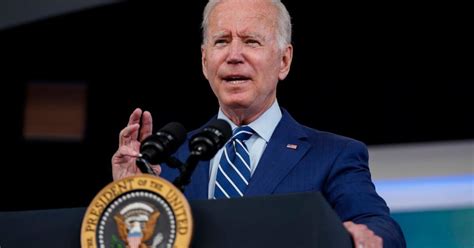 Estados Unidos Joe Biden Rinde Homenaje A Los Polic As Que Contuvieron