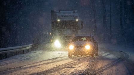 Schnee Sorgt F R Glatte Stra En In Region Viele Unf Lle Und Weiter