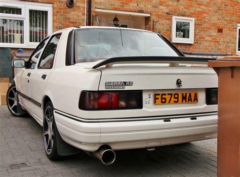 F679 MAA 2 1989 Ford Sierra Sapphire RS Cosworth Nivek Old Gold