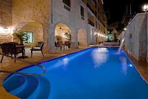 COMFORT SUITES ALAMO/RIVER WALK - Updated 2025 Prices & Hotel Reviews (San Antonio, TX)