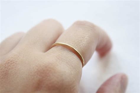 Qué significa soñar con un anillo de oro con diamantes Descubre su