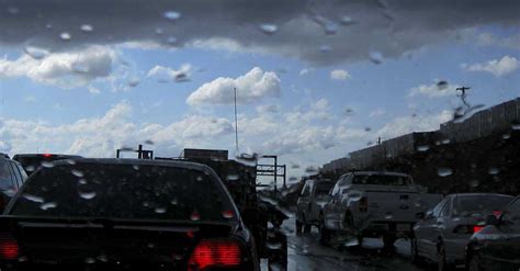 Driving In the Rain: Hydroplaning Prevention and Recovery Tips