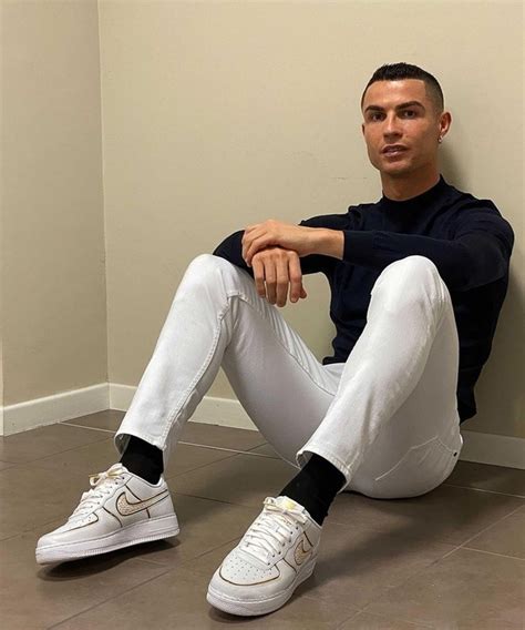 Cristiano Ronaldo Becomes The First Person With 300m Followers On