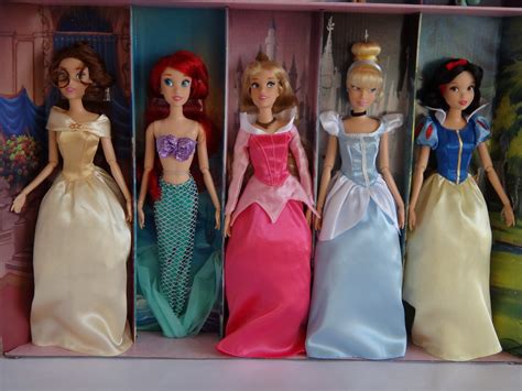 2012 Disney Princess Classic Film Collection 10 Doll Set Deboxing