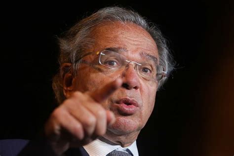 Paulo Guedes vê dois ministros como os nomes por trás do furo do teto