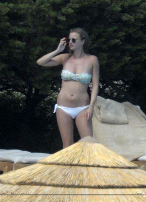 Emily Vancamp Bikini Pictures Telegraph