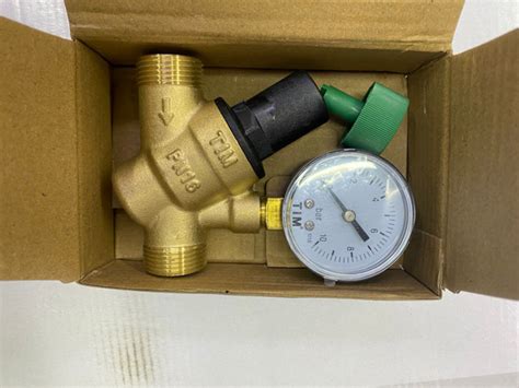 Редуктор снижение давления с манометром 3/4"НРх1/2"ВР TIM арт. BL6823A ...