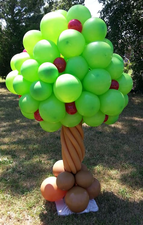 #Balloon Column Ideas: Apple Tree | Fun balloons, Balloons, Balloon garland