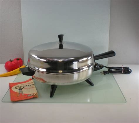 Farberware 12 Fry Pan Electric Skillet by oldetymestore on Etsy