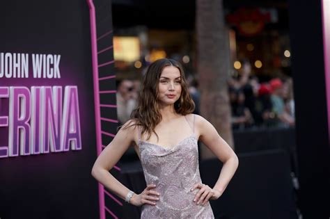 Ana De Armas Ballerina Premiere Glamorous Look Hot Celebs Home