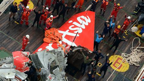 Airasia Flight Qz8501 Divers Look For Planes Main Cabin And Black Box