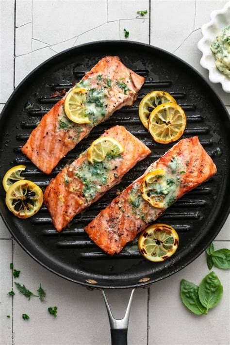 Grilled Salmon With Lemon Garlic Butter Creme De La Crumb