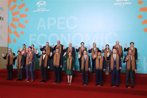 Apec Per Culmin Por Todo Lo Alto Apec Per