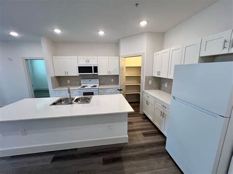 Shipping and Business Services in San Antonio on W Villaret Blvd 6