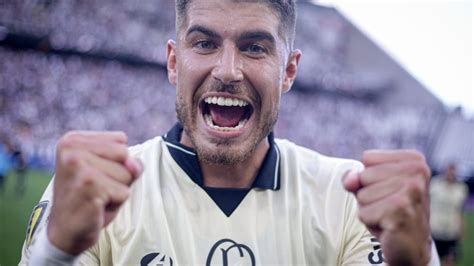 Pedro Raul Celebra Primeiro Gol Primeiro Gol Pelo Corinthians E