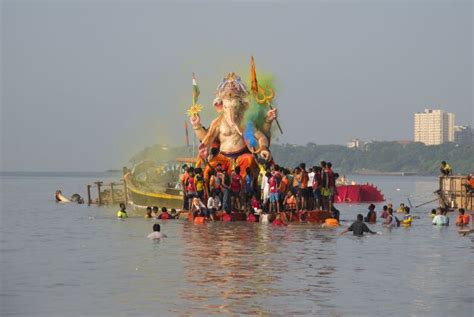 Ganesh Visarjan 2017: Best Places to See Ganpati Visarjan in Mumbai ...