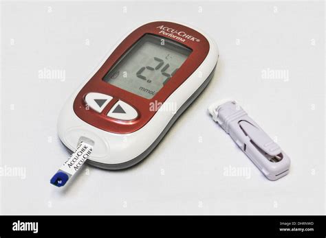 Accu Chek Performa Blood Glucose Monitor Stock Photo Alamy