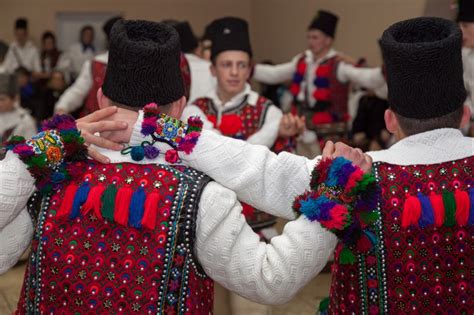 Portul Popular Mara şi Cosău Moştenire Maramureşeană