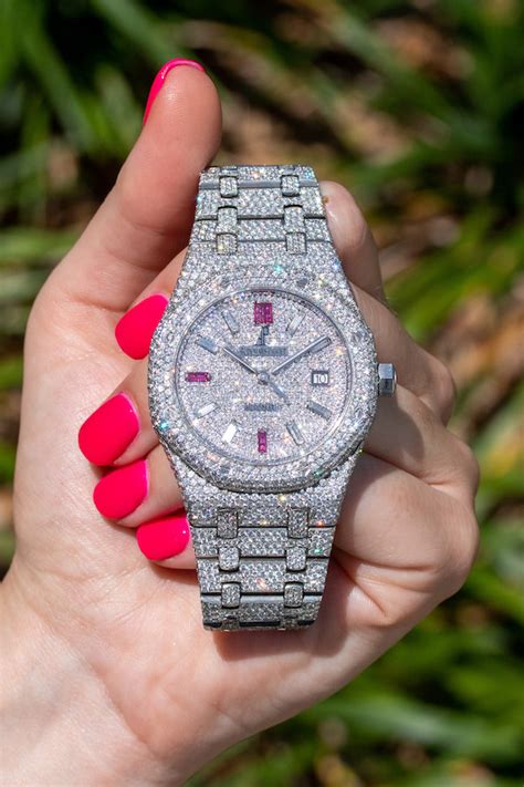 9 Astonishing Diamond Watches From The World’s Top Luxury Watch Brands ...