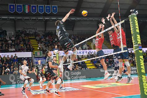 Tre Punti Per Perugia E Trento Lega Pallavolo Serie A