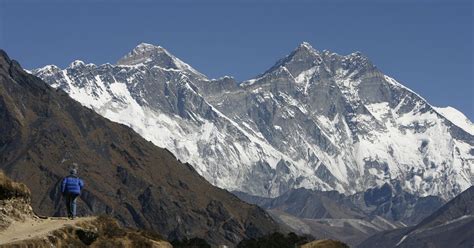 Le Sherpa Népalais Devient La Deuxième Personne Au Monde à Avoir