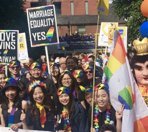 Hundreds Of Couples Wed In Taiwan At Massive Same Sex Marriage Party GO Magazine