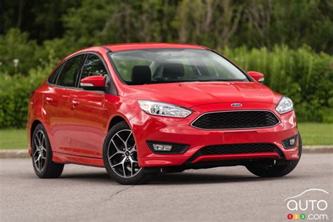 2015 Ford Focus Se Ecoboost Car Reviews Auto123