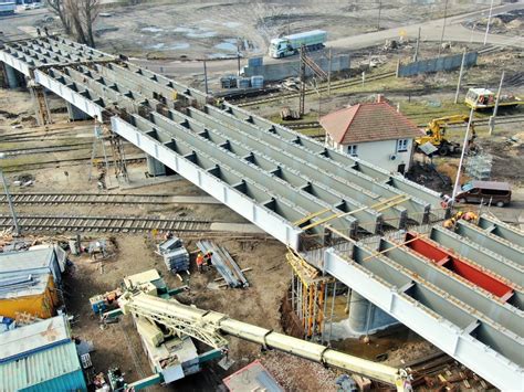 W Gdańsku powstaje nowy wiadukt nad torami ZDJĘCIA Raport Kolejowy