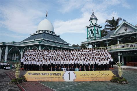 Perfotoan Untuk Mengabadikan Kenangan Santri Pondok Modern Darussalam