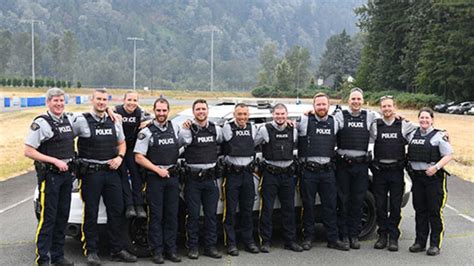 Veteran Police Officers Join Rcmp Complete 3 Week Training Stint At