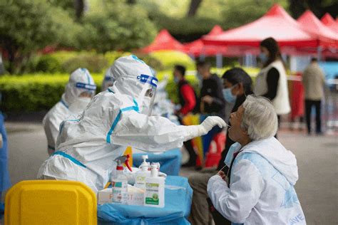 现场直击 战疫路上，松山湖人风雨同行！ 采样 检测 核酸