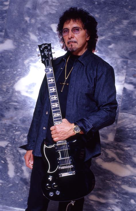 Biography | The Official Tony Iommi Website