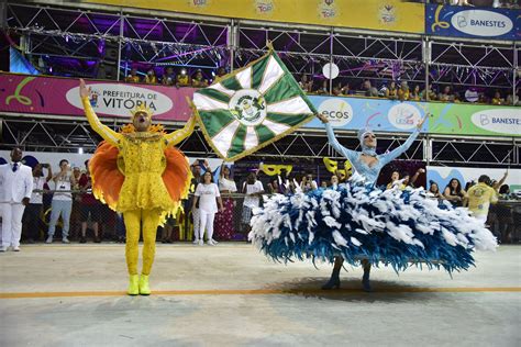 Casais De Mestre Sala E Porta Bandeira Parceria Que Encanta A Gazeta