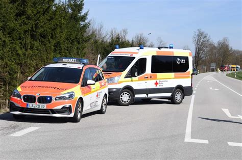 Fotos Unfall Am M Rz Auf Der B Bei Markt Velden Vils