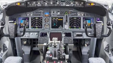 737 700 Cockpit