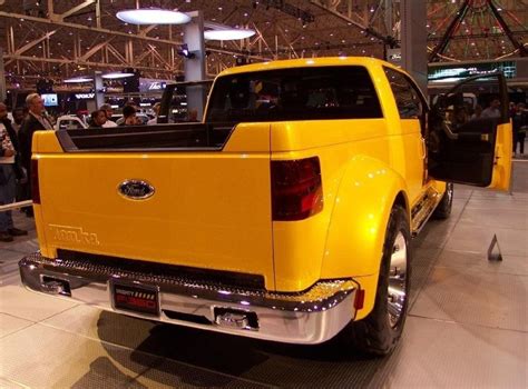 2002 FORD F 350 MIGHTY TONKA CONCEPT Fabricante FORD PlanetCarsZ