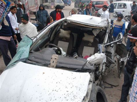 One Person Dies Every 4 Minutes In Road Accidents In India Oneindia