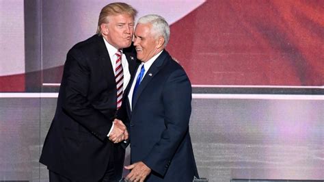 Donald Trumps Air Kiss Of Mike Pence Puts Spotlight On Political Smooching Abc News