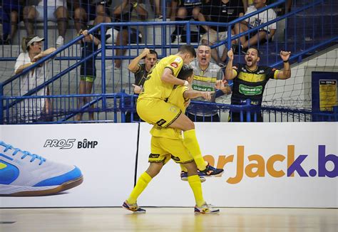 Praia Clube Futsal Estreia Na Lnf Vit Ria Sobre O Taubat Revista