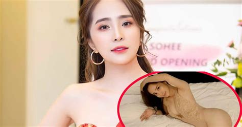 Quỳnh Nga gây hiểu nhầm với trang phục màu nude khoe đường cong gợi cảm