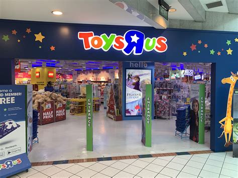 Toys R us Alive and well in Singapore. : r/mildlyinteresting