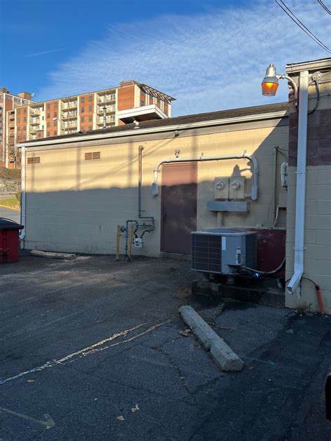 390 Larry Holmes Dr, Easton, PA 18042 - Retail/ Restaurant Space For