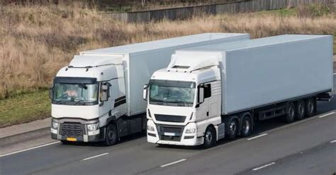 Hundreds of lorry driver jobs advertised in Devon with massive salaries ...