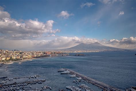 Napoli Miracolo Compiuto Si Sciolto Il Sangue Di San Gennaro Zon