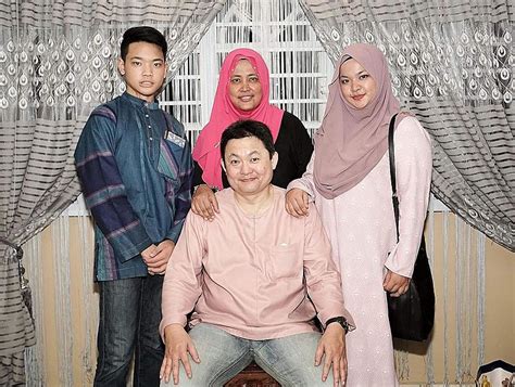 Malaysian Chinese Muslim Women