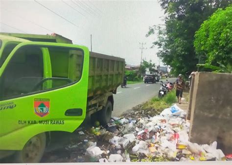 Keluhan Petugas Dlh Dalam Mengatasi Tumpukan Sampah Berserakan Di Musi