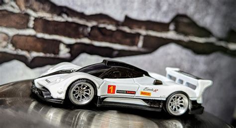 Custom Hot Wheels Pagani Zonda R